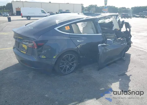 2020 Tesla Model 3 Long Range Dual Motor All-Wheel Drive z USA, uszkodzony, nr VIN 5YJ3E1EB9LF628577